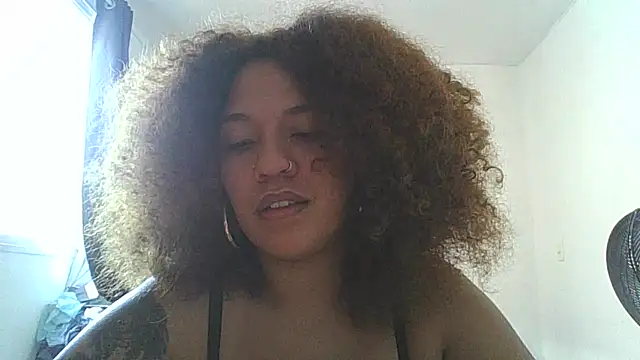 Snapshot of MorganaBelc chatting on 04/22/26, 06:42 MorganaBelc online show from 04/22/26, 06:42