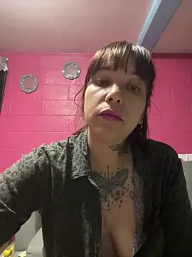 Snapshot of emperatrixsex chatting on 03/07/26, 02:41 emperatrixsex online show from 03/07/26, 02:41