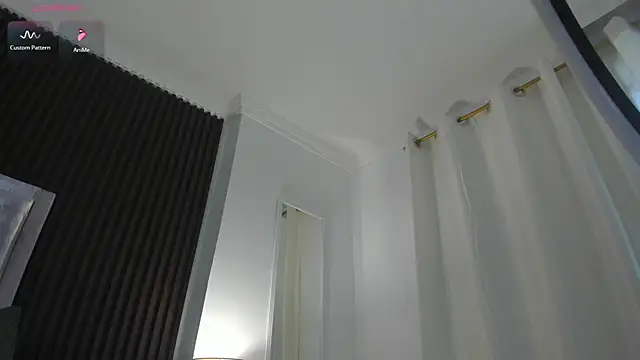 Zahra milks online show from 04/01/26, 01:23