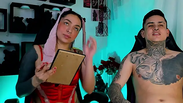 Snapshot of Sarahandzack chatting on 10/29/25, 06:53 Sarahandzack online show from 10/29/25, 06:53