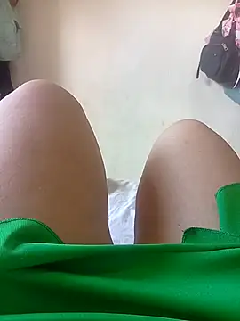 Snapshot of Ravena2290 chatting on 03/08/26, 03:27 Ravena2290 online show from 03/08/26, 03:27