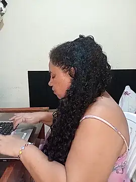 Snapshot of Ravena2290 chatting on 04/10/26, 01:44 Ravena2290 online show from 04/10/26, 01:44