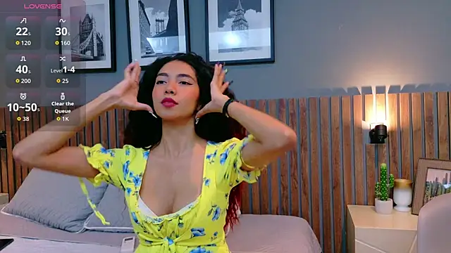 luna roja25 online show from 10/03/25, 01:30