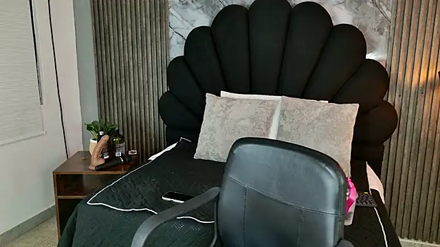 AlahyaPalmerR online show from 10/09/25, 02:53