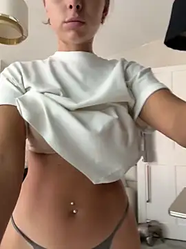 KayleeBella online show from 09/12/25, 03:01