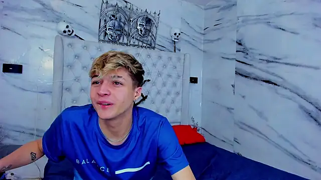 Ari and Storm online show from 11/08/25, 03:12