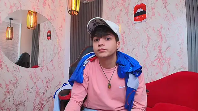 Ari and Storm online show from 04/07/26, 02:39