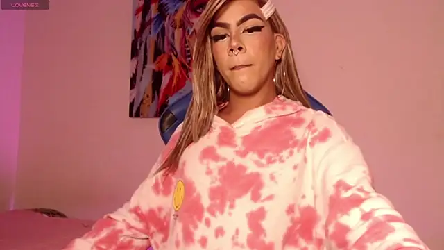 Snapshot of Antonella_copper chatting on 11/24/25, 10:15 Antonella copper online show from 11/24/25, 10:15