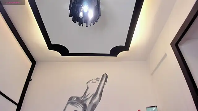 Snapshot of LiamDeep chatting on 11/06/25, 08:43 LiamDeep online show from 11/06/25, 08:43