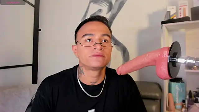 Snapshot of LiamDeep chatting on 11/20/25, 08:08 LiamDeep online show from 11/20/25, 08:08