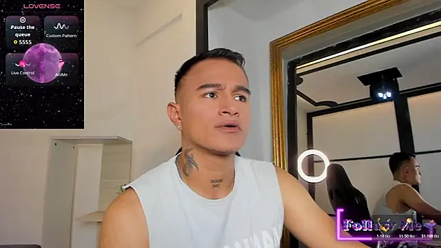 Snapshot of LiamDeep chatting on 11/28/25, 07:27 LiamDeep online show from 11/28/25, 07:27