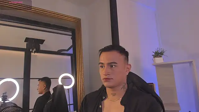 Snapshot of LiamDeep chatting on 12/05/25, 08:16 LiamDeep online show from 12/05/25, 08:16