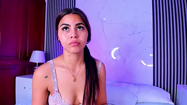 KimberlyLoren online show from 10/11/25, 09:13