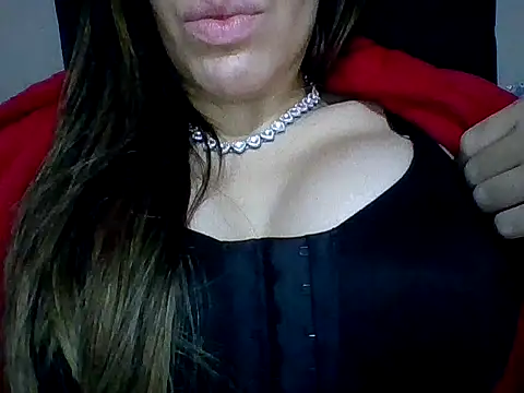 Snapshot of Yasleal chatting on 04/12/26, 02:49 Yasleal online show from 04/12/26, 02:49