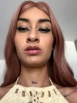 Snapshot of SunshineLizzy chatting on 09/10/25, 02:39 SunshineLizzy online show from 09/10/25, 02:39