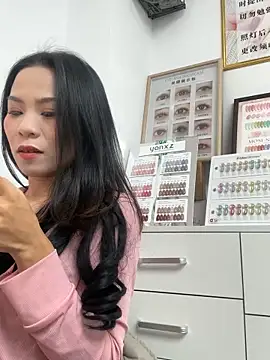 Baby-mmm online show from 10/24/25, 07:16