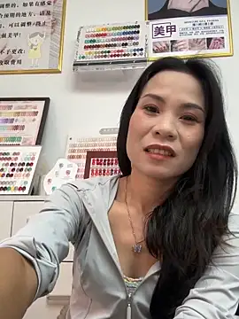 Baby-mmm online show from 10/25/25, 05:26