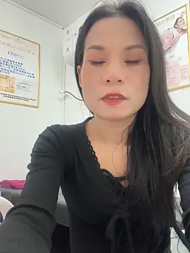 Baby-mmm online show from 11/30/25, 03:54