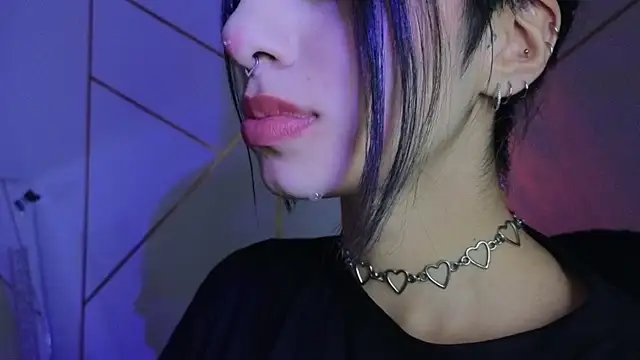 Hollyxx  online show from 10/17/25, 11:35