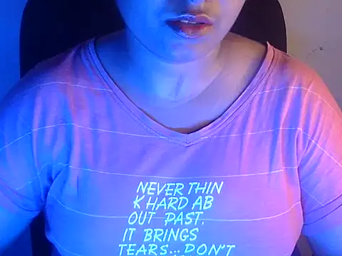 Aanya Hazel online show from 09/09/25, 09:25