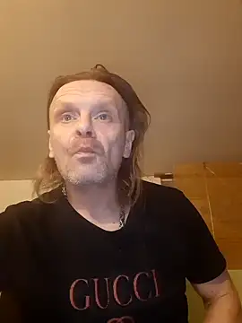 Kuba Gd online show from 12/31/24, 12:11