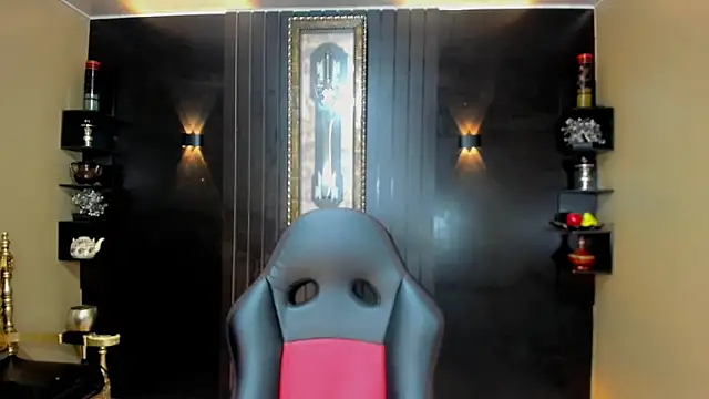 Snapshot of Madiso_Santiel chatting on 10/15/25, 07:14 Madiso Santiel online show from 10/15/25, 07:14