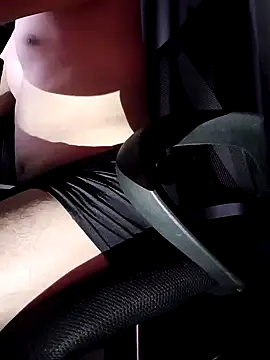 Snapshot of hotboydon2495 chatting on 09/16/25, 02:51 hotboydon2495 online show from 09/16/25, 02:51