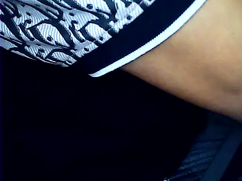 Snapshot of hotboydon2495 chatting on 09/26/25, 01:42 hotboydon2495 online show from 09/26/25, 01:42