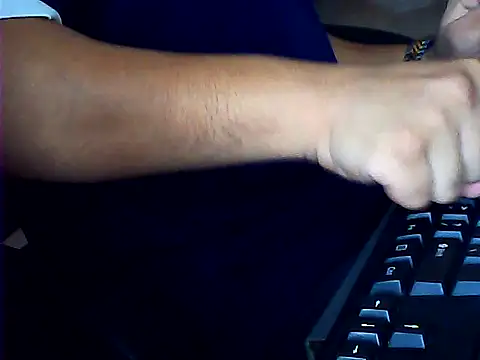 Snapshot of hotboydon2495 chatting on 10/14/25, 08:04 hotboydon2495 online show from 10/14/25, 08:04