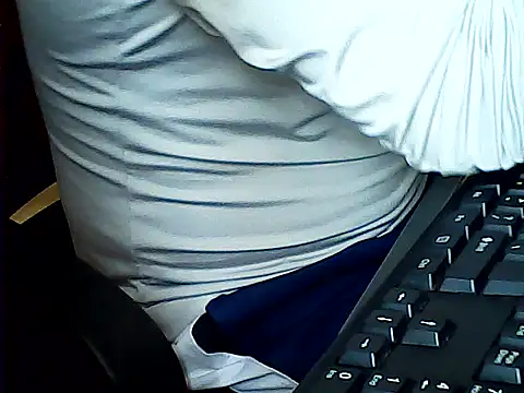 Snapshot of hotboydon2495 chatting on 10/27/25, 01:20 hotboydon2495 online show from 10/27/25, 01:20