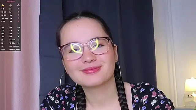 Snapshot of WildaBisom chatting on 09/11/25, 01:49 WildaBisom online show from 09/11/25, 01:49