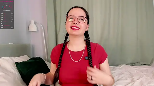 Snapshot of WildaBisom chatting on 10/03/25, 02:41 WildaBisom online show from 10/03/25, 02:41