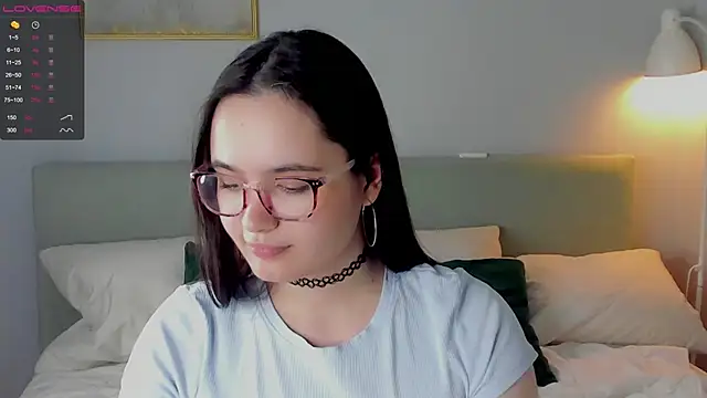 Snapshot of WildaBisom chatting on 10/23/25, 01:05 WildaBisom online show from 10/23/25, 01:05