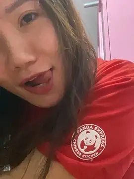 Snapshot of Pyy07 chatting on 03/12/26, 12:55 Pyy07 online show from 03/12/26, 12:55