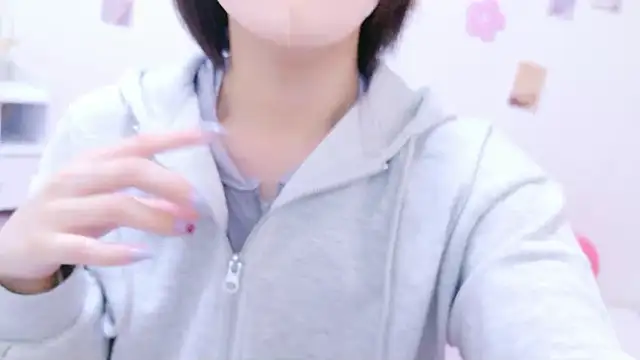 Snapshot of Hinata_Sun chatting on 04/14/26, 04:07 Hinata Sun online show from 04/14/26, 04:07