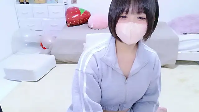 Hinata Sun online show from 05/03/26, 09:10