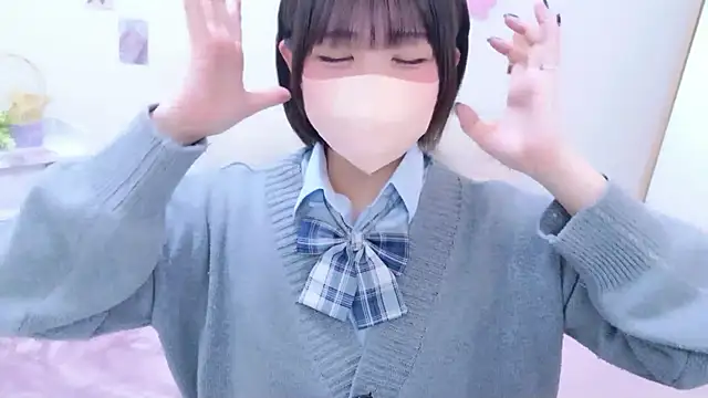 Hinata Sun online show from 05/29/26, 11:41