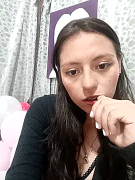 Snapshot of Lahila_ chatting on 04/12/26, 02:22 Lahila online show from 04/12/26, 02:22