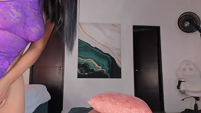 Sofi Moreno online show from 10/28/25, 12:41