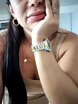 Snapshot of mia_mancinii chatting on 04/08/26, 05:24 mia mancinii online show from 04/08/26, 05:24