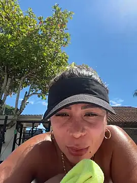 Snapshot of mia_mancinii chatting on 07/02/26, 06:36 mia mancinii online show from 07/02/26, 06:36