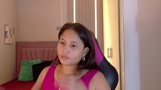 Laly Cherry  online show from 11/28/25, 12:30