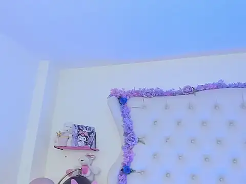 Snapshot of Missy_Aprill chatting on 09/25/25, 01:15 Missy Aprill online show from 09/25/25, 01:15