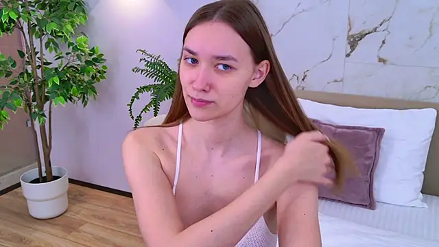 AmadaReine online show from 11/30/25, 04:11