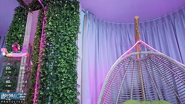 Kiara Zahiri   online show from 10/13/25, 10:59