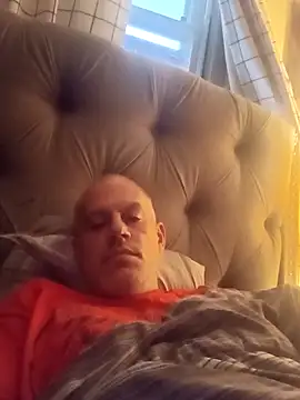 Snapshot of gpjr80 chatting on 10/07/25, 02:14 gpjr80 online show from 10/07/25, 02:14