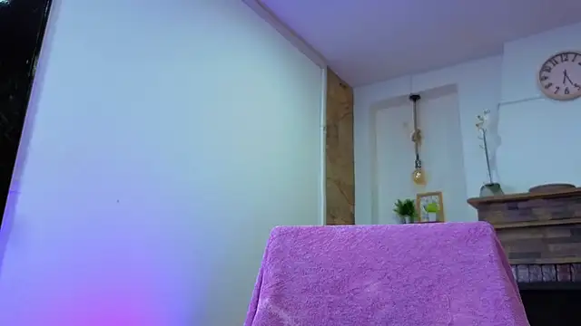 Snapshot of Celeste1s chatting on 02/04/26, 07:20 Celeste1s online show from 02/04/26, 07:20