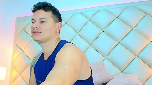 EclipseandFlame online show from 10/08/25, 01:53