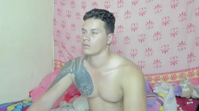 Snapshot of EclipseandFlame chatting on 11/21/25, 05:28 EclipseandFlame online show from 11/21/25, 05:28