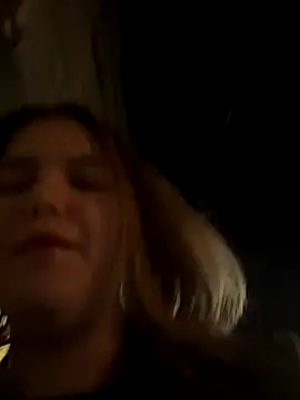 Snapshot of IssadoraaPink chatting on 09/23/25, 06:11 IssadoraaPink online show from 09/23/25, 06:11